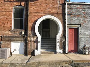 Hickmany Kentucky Keyhole door 1