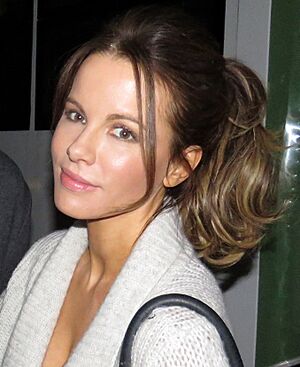 Kate Beckinsale (29907748884) (cropped2).jpg