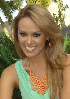 Luciana Sandoval, 2013 (cropped).JPG