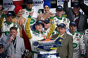 NASCAR Kobalt Tools 400 110306-F-AQ406-227