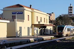 Porto Torres, stazione marittima (06)