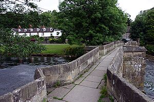 River Wye and pack horse bridge - geograph.org.uk - 29091