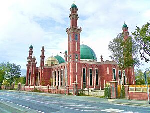 The new Central Mosque, Horton Park Avenue, Bradford - geograph.org.uk - 2664866