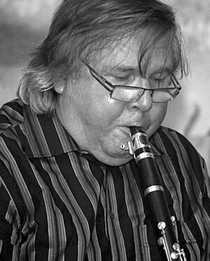 Theo und Ernst Ulrich Deuker 10. 10 grau (cropped).jpg