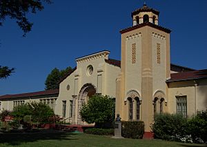 USA-St. Helena-Elementary School-1 (cropped)