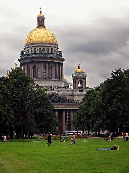 * Saint Isaac's Cathedral