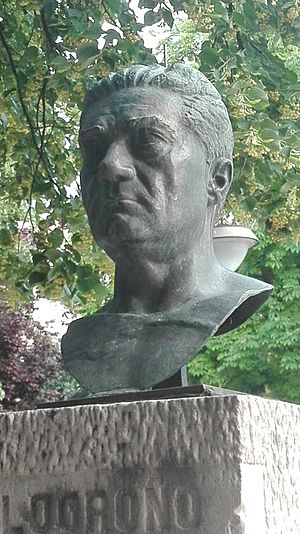 Busto de Eduardo González-Gallarza, Logroño 3.jpg