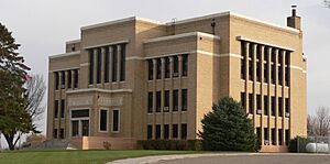 Charles Mix County courthouse from NW 3