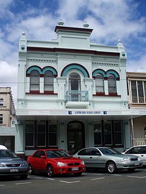 Clewett's Building (former) (2009).jpg