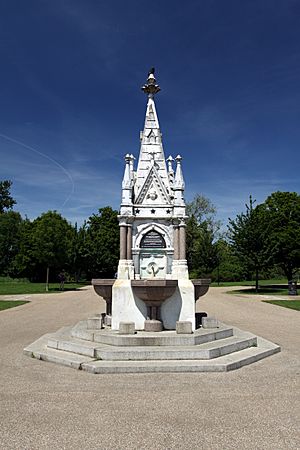 Fountain of Cowasji Jehangir Readymoney in the Regent's Park in London, June 2013 (4)