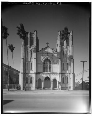 Historic American Buildings Survey, Bill Engdahl for Hedrich-Blessing, Photographers, February, 1979 NORTHEAST (FRONT) ELEVATION. - Sacred Heart Roman Catholic Church, East HABS TEX,31-BROWN,14-3