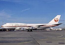 Japan Air Lines Boeing 747-346 Gilliand