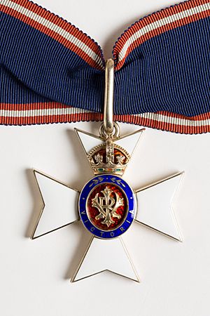 Medal, order (AM 2001.25.358-1)