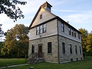 P1010736 - East Cleveland District 9 School