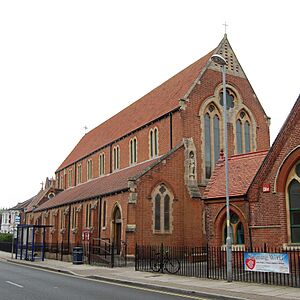 St Swithun's RC Church, Waverley Road, Southsea (October 2017) (1)