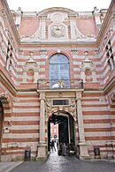 Toulouse-Capitole-Cour Henri IV (2)