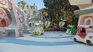 USH Studio Tour Ride- Grinch