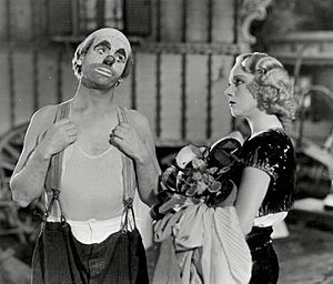 Wallace Ford and Leila Hyams in Freaks (2)