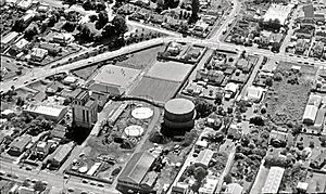 1967 4 Apr Clarence St gasworks, Hamilton