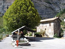 A view within the village of Faucon-du-Caire, in 2007