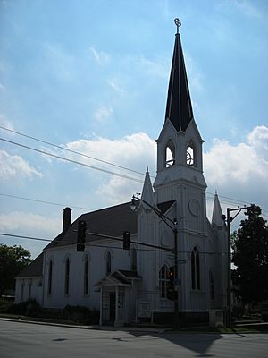 First Church of Lombard (Lombard, Illinois) 01.JPG