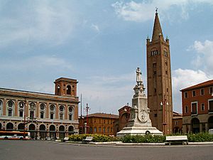 Piazza Aurelio Saffi, Forlì