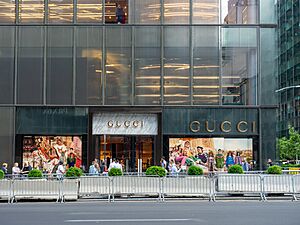 Gucci NYC Flagship (48064046878).jpg