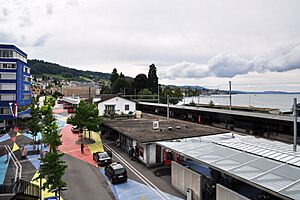 Horgen - Bahnhof 2011-07-23 17-35-04 ShiftN