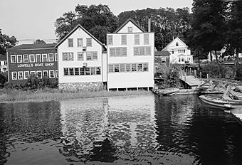 Lowell's Boat Shop, 459 Main Street, Amesbury (Essex County, Massachusetts).jpg