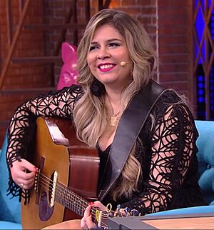Marília Mendonça no programa Lady Night em 2018.jpg