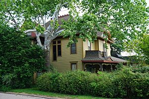 McKinney April 2017 083 (524 W. Hunt)