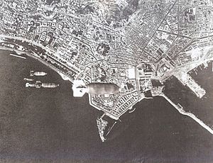 Napoli 4.8.1943, bombardamento aereo statunitense
