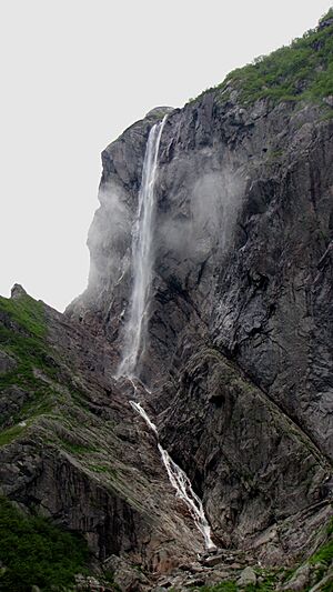 Pissing Mare Falls, Western Pond