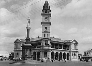 StateLibQld 1 393477 Bundaberg Post Office, 1948