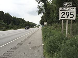 2016-08-12 15 30 26 View south along Maryland State Route 295 (Baltimore-Washington Parkway) just south of Interstate 695 (Baltimore Beltway) in Linthicum, Anne Arundel County, Maryland