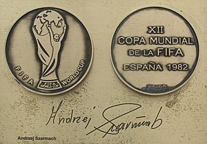 Andrzej Szarmach medal & autograph