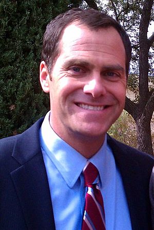 Andy Buckley filming at Texas State University (cropped).jpg
