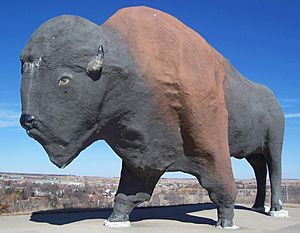 Buffalo statue jamestown north dakota