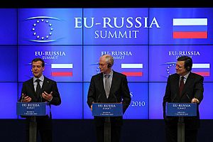Dmitry Medvedev, Herman Van Rompuy and José Manuel Barroso in Brussels (2010-12-07)