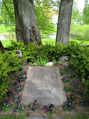 Grave of John, Ester and Bengt Bauer-2
