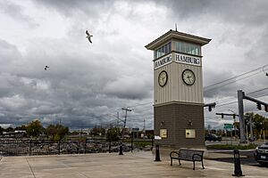 Hamburg New York clock tower.jpg