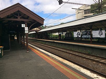 Hawthorn railway station - Melbourne.jpg