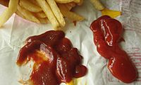 Heinz Tomato Ketchup with fries