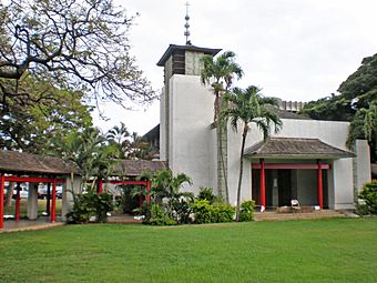 Honolulu-ChurchofCrossroads-steeple.JPG