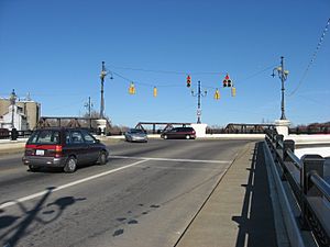 Intersection on the Zanesville Y-Bridge
