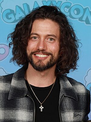 Jackson Rathbone Photo Op GalaxyCon Richmond 2025.jpg