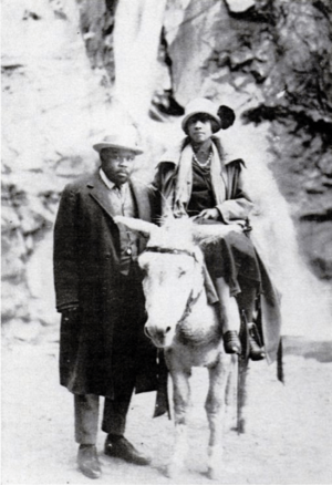 Marcus Garvey with Amy Jacques Garvey, 1922.png