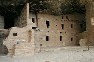 Mesa Verde National Park Spruce Tree House Three Storeyed House 2006 09 12