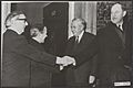 Minister-presidenten, bezoeken, ministers, Brown George, Luns, J.A.M.H., Groot-B, Bestanddeelnr 083-0797