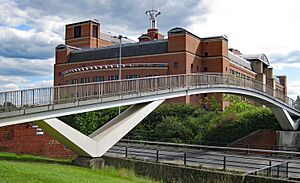 Quarry Hill footbridge August 2017